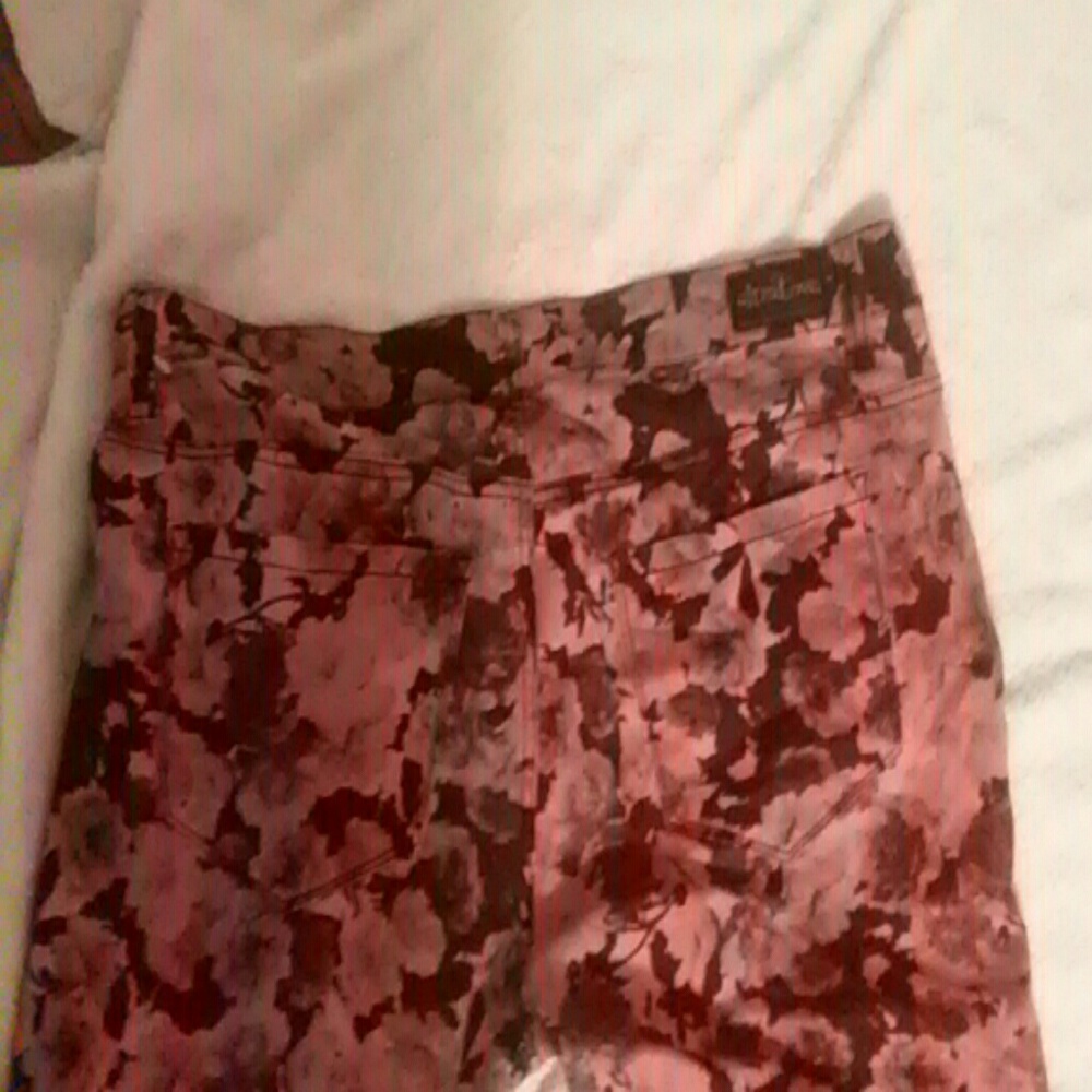 Pants - Picture 4 of 4